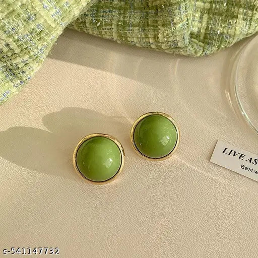 Retro Avocado-green Stud Earrings That Look Elegant And Brighten The Complexion